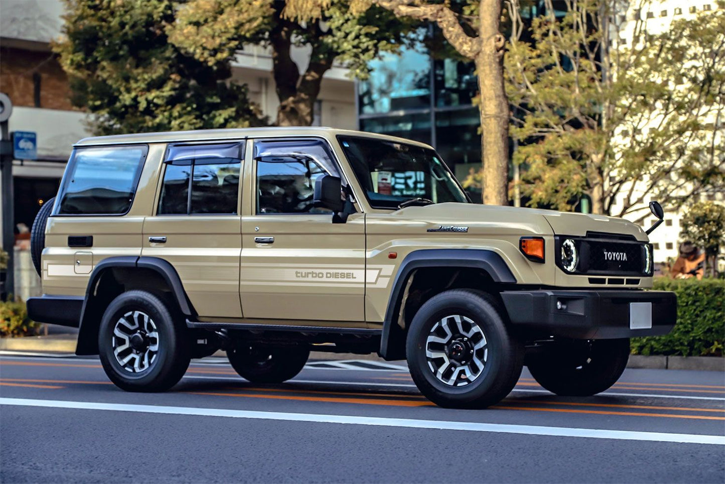 70 Series Land Cruiser Decal Body Stripe Kit (Kagoshima) - 76 Series (2007-)